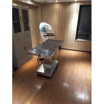 Veterinary Operating Surgery Table WT-03 (Stainless Steel Material,Constant Temperature)